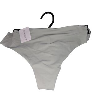 NEW Calvin Klein thong size L
